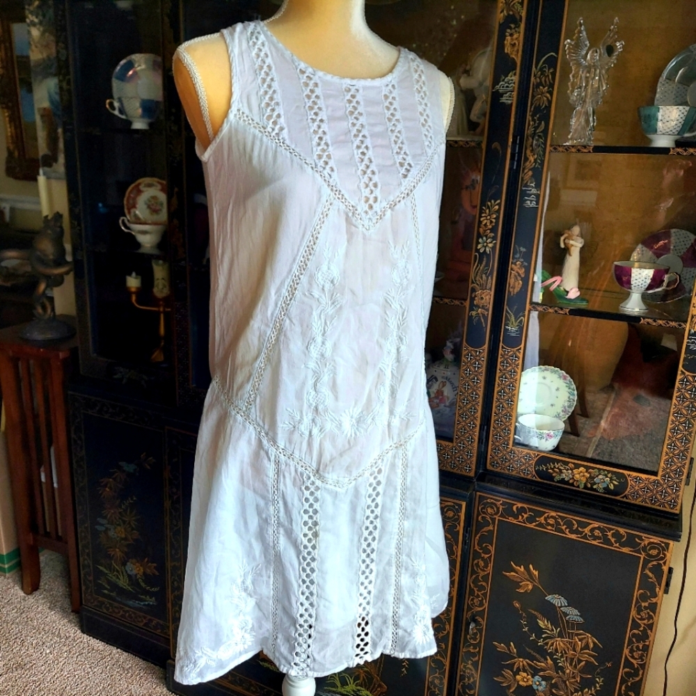 Sundance Embroidered White Cotton Shift Dress Size 4